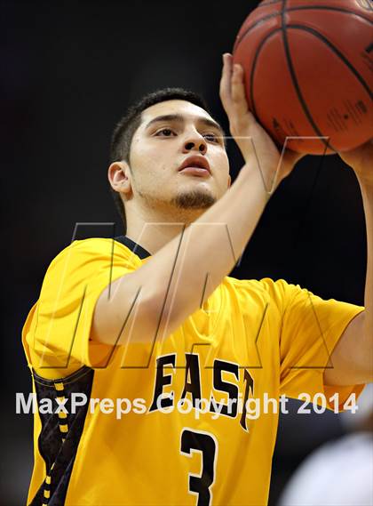 Thumbnail 2 in Pueblo East vs. Denver South (CHSAA 4A Final) photogallery.