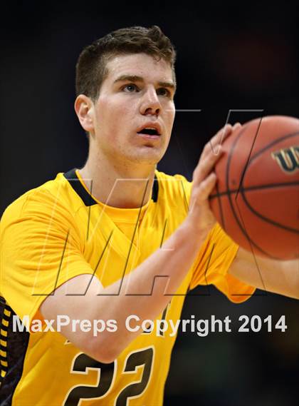 Thumbnail 1 in Pueblo East vs. Denver South (CHSAA 4A Final) photogallery.