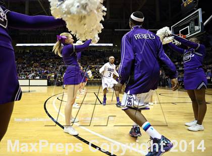 Thumbnail 3 in Pueblo East vs. Denver South (CHSAA 4A Final) photogallery.