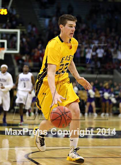 Thumbnail 1 in Pueblo East vs. Denver South (CHSAA 4A Final) photogallery.
