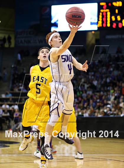 Thumbnail 3 in Pueblo East vs. Denver South (CHSAA 4A Final) photogallery.