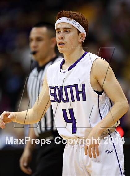 Thumbnail 2 in Pueblo East vs. Denver South (CHSAA 4A Final) photogallery.