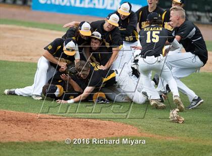 Thumbnail 2 in Portsmouth vs. Souhegan (NHIAA Division 2 Final) photogallery.