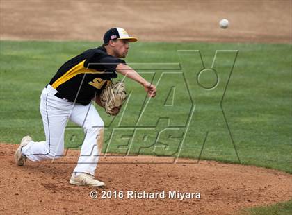 Thumbnail 2 in Portsmouth vs. Souhegan (NHIAA Division 2 Final) photogallery.