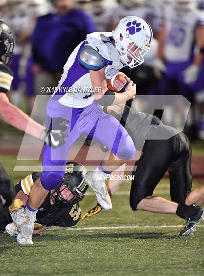 Thumbnail 3 in Jacksboro vs. Henrietta (UIL 3A Division 2 Region 2 Bi-District) photogallery.