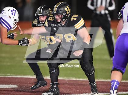 Thumbnail 1 in Jacksboro vs. Henrietta (UIL 3A Division 2 Region 2 Bi-District) photogallery.