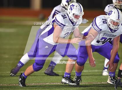 Thumbnail 1 in Jacksboro vs. Henrietta (UIL 3A Division 2 Region 2 Bi-District) photogallery.