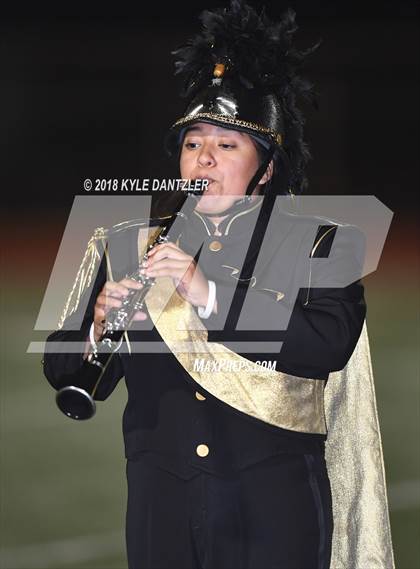 Thumbnail 2 in Jacksboro vs. Henrietta (UIL 3A Division 2 Region 2 Bi-District) photogallery.