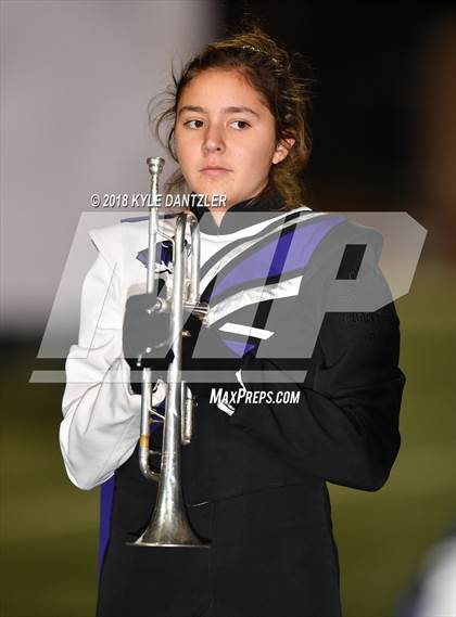 Thumbnail 1 in Jacksboro vs. Henrietta (UIL 3A Division 2 Region 2 Bi-District) photogallery.