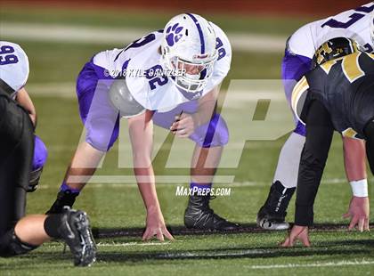 Thumbnail 2 in Jacksboro vs. Henrietta (UIL 3A Division 2 Region 2 Bi-District) photogallery.
