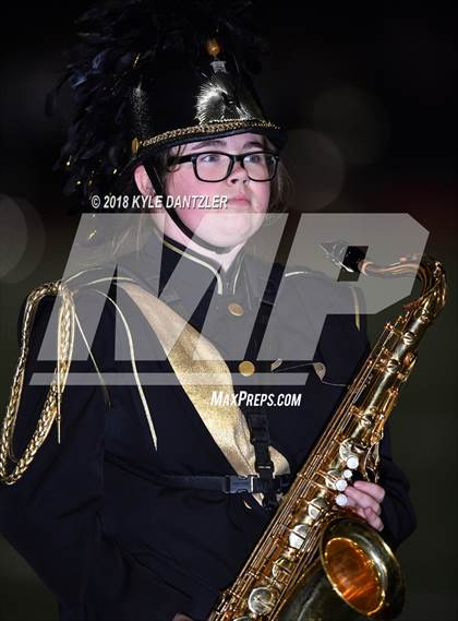 Thumbnail 2 in Jacksboro vs. Henrietta (UIL 3A Division 2 Region 2 Bi-District) photogallery.