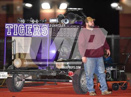 Thumbnail 1 in Jacksboro vs. Henrietta (UIL 3A Division 2 Region 2 Bi-District) photogallery.