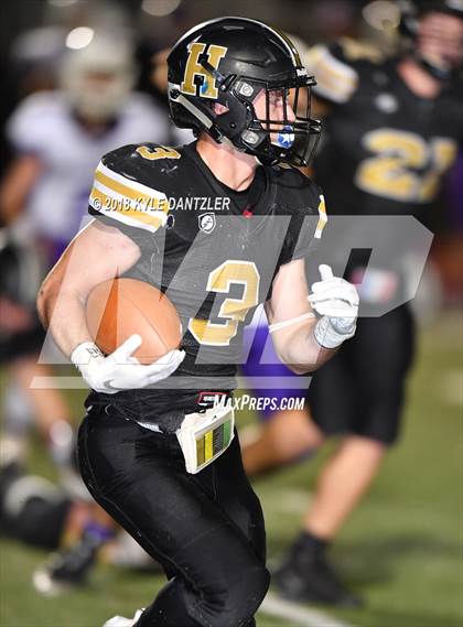 Thumbnail 1 in Jacksboro vs. Henrietta (UIL 3A Division 2 Region 2 Bi-District) photogallery.