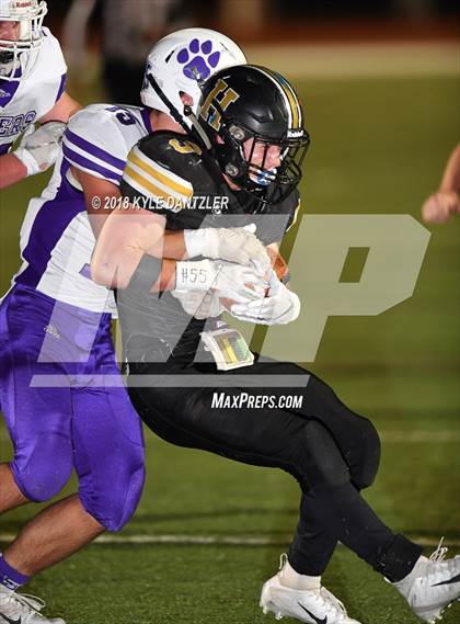 Thumbnail 1 in Jacksboro vs. Henrietta (UIL 3A Division 2 Region 2 Bi-District) photogallery.