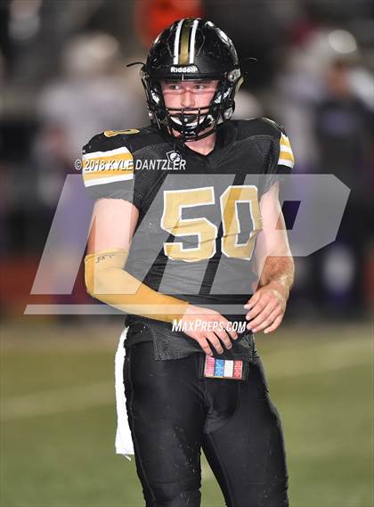 Thumbnail 3 in Jacksboro vs. Henrietta (UIL 3A Division 2 Region 2 Bi-District) photogallery.