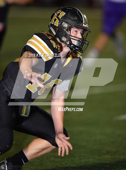 Thumbnail 3 in Jacksboro vs. Henrietta (UIL 3A Division 2 Region 2 Bi-District) photogallery.
