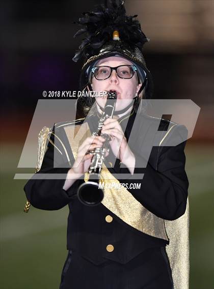 Thumbnail 1 in Jacksboro vs. Henrietta (UIL 3A Division 2 Region 2 Bi-District) photogallery.