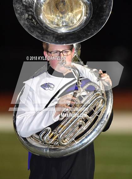 Thumbnail 2 in Jacksboro vs. Henrietta (UIL 3A Division 2 Region 2 Bi-District) photogallery.