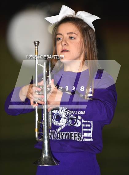 Thumbnail 2 in Jacksboro vs. Henrietta (UIL 3A Division 2 Region 2 Bi-District) photogallery.