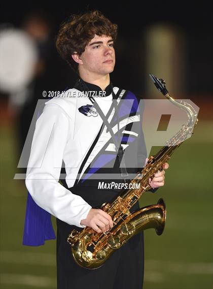 Thumbnail 2 in Jacksboro vs. Henrietta (UIL 3A Division 2 Region 2 Bi-District) photogallery.