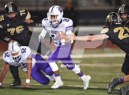 Thumbnail 2 in Jacksboro vs. Henrietta (UIL 3A Division 2 Region 2 Bi-District) photogallery.