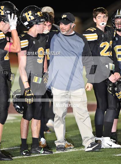 Thumbnail 1 in Jacksboro vs. Henrietta (UIL 3A Division 2 Region 2 Bi-District) photogallery.