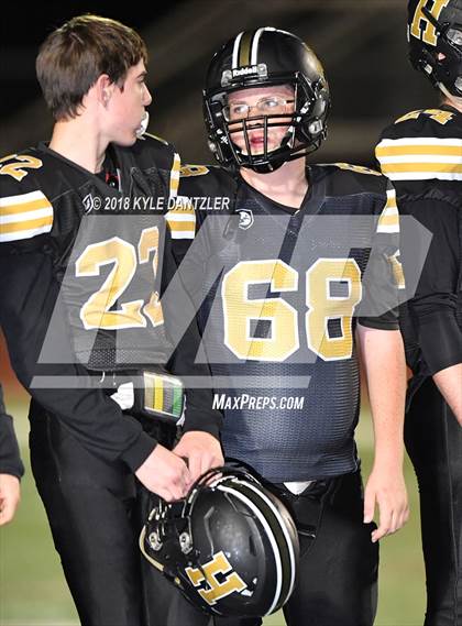 Thumbnail 2 in Jacksboro vs. Henrietta (UIL 3A Division 2 Region 2 Bi-District) photogallery.