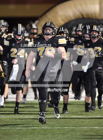 Thumbnail 3 in Jacksboro vs. Henrietta (UIL 3A Division 2 Region 2 Bi-District) photogallery.