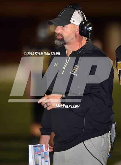 Thumbnail 2 in Jacksboro vs. Henrietta (UIL 3A Division 2 Region 2 Bi-District) photogallery.