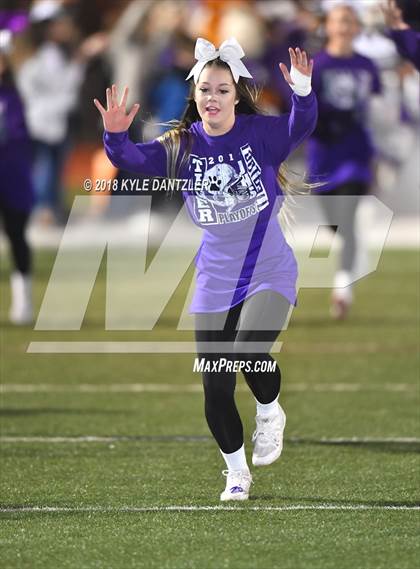 Thumbnail 1 in Jacksboro vs. Henrietta (UIL 3A Division 2 Region 2 Bi-District) photogallery.