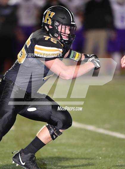 Thumbnail 2 in Jacksboro vs. Henrietta (UIL 3A Division 2 Region 2 Bi-District) photogallery.