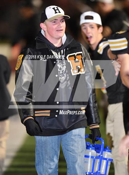 Thumbnail 2 in Jacksboro vs. Henrietta (UIL 3A Division 2 Region 2 Bi-District) photogallery.