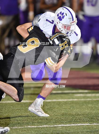 Thumbnail 2 in Jacksboro vs. Henrietta (UIL 3A Division 2 Region 2 Bi-District) photogallery.
