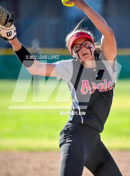 Thumbnail 1 in Alta Loma @ Ayala photogallery.