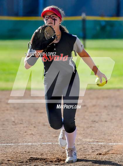 Thumbnail 1 in Alta Loma @ Ayala photogallery.