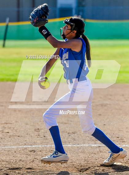 Thumbnail 3 in Alta Loma @ Ayala photogallery.