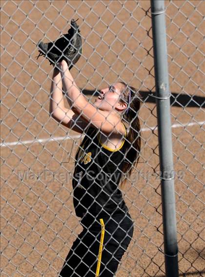 Thumbnail 3 in Oak Ridge vs. Del Oro (CIF SJS D2 Final) photogallery.