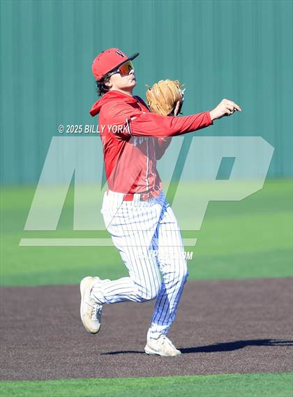 Thumbnail 2 in Grand Saline vs Van photogallery.