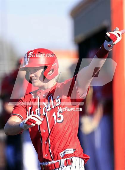 Thumbnail 1 in Grand Saline vs Van photogallery.