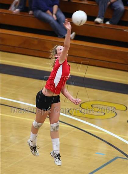 Thumbnail 3 in Corona del Mar vs. Redlands East Valley (CIF SS D2-AA Final) photogallery.