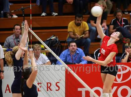 Thumbnail 1 in Corona del Mar vs. Redlands East Valley (CIF SS D2-AA Final) photogallery.