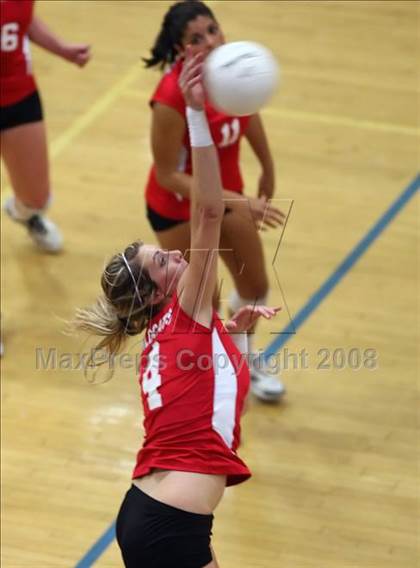 Thumbnail 1 in Corona del Mar vs. Redlands East Valley (CIF SS D2-AA Final) photogallery.