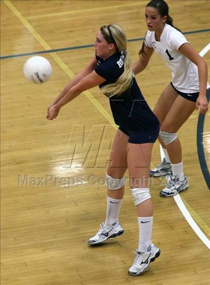 Thumbnail 1 in Corona del Mar vs. Redlands East Valley (CIF SS D2-AA Final) photogallery.
