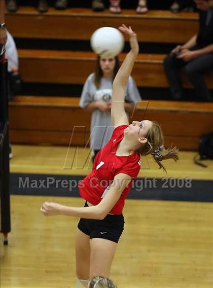 Thumbnail 1 in Corona del Mar vs. Redlands East Valley (CIF SS D2-AA Final) photogallery.