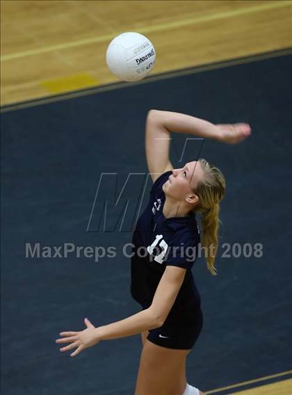 Thumbnail 3 in Corona del Mar vs. Redlands East Valley (CIF SS D2-AA Final) photogallery.