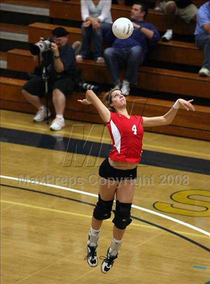 Thumbnail 1 in Corona del Mar vs. Redlands East Valley (CIF SS D2-AA Final) photogallery.