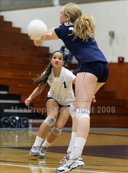Thumbnail 2 in Corona del Mar vs. Redlands East Valley (CIF SS D2-AA Final) photogallery.