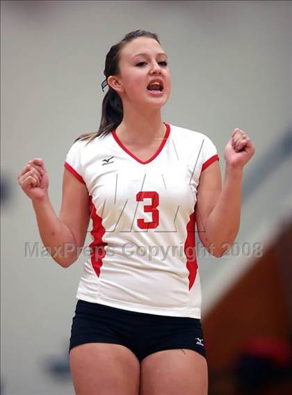 Thumbnail 1 in Corona del Mar vs. Redlands East Valley (CIF SS D2-AA Final) photogallery.