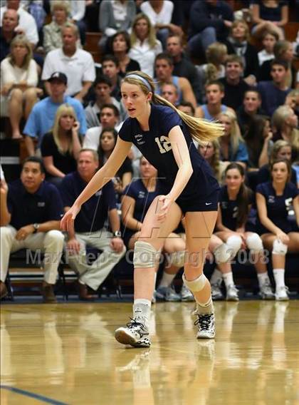 Thumbnail 2 in Corona del Mar vs. Redlands East Valley (CIF SS D2-AA Final) photogallery.