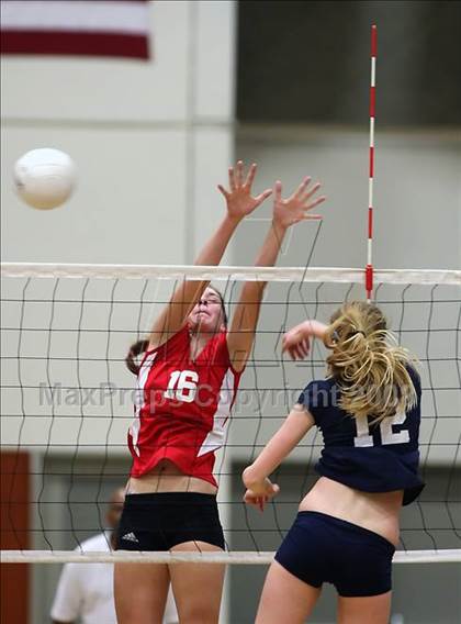 Thumbnail 1 in Corona del Mar vs. Redlands East Valley (CIF SS D2-AA Final) photogallery.